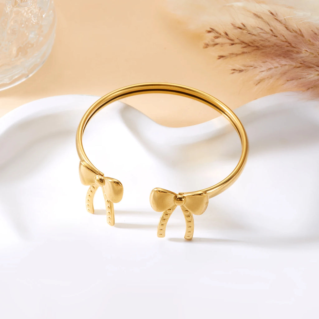 New Classic Sun Moon Pattern Open Bangles Bracelet For Women Gold Color Stainless Steel Heart Cuff Bracelet Hand Ornament Gift