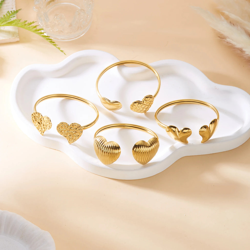 New Classic Sun Moon Pattern Open Bangles Bracelet For Women Gold Color Stainless Steel Heart Cuff Bracelet Hand Ornament Gift