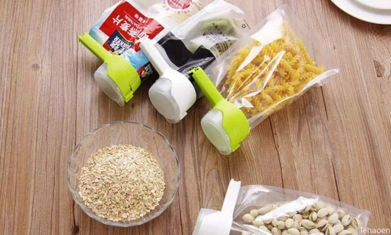 Pour Snack Clips Food Storage Sealing Clips with Pour Spouts Durable Plastic Clips for Food Storage Kitchen Snack Bag Storage