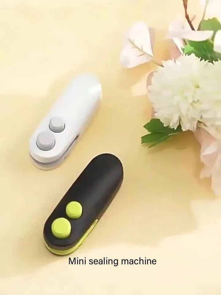 Mini Sealing Machine USB Rechargable Heat Sealer Storage Bag Plastic Package Food Sealer Clip Bag Handheld Food Heat Sealer