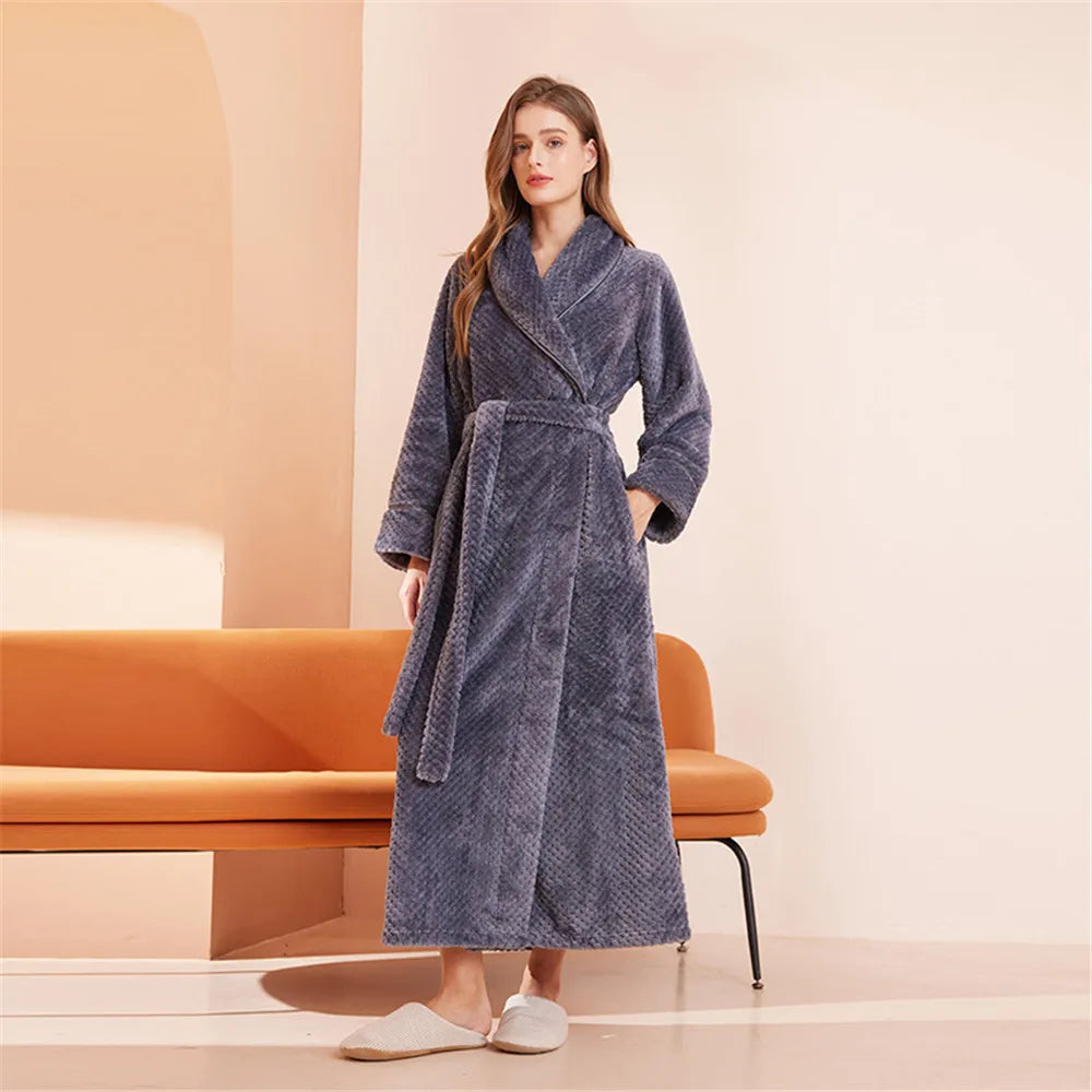 White Thickened Couple's Nightgown Women's Extended Flannel Bathrobe Couple Pajamas Casual Bathrobe Home Clothing