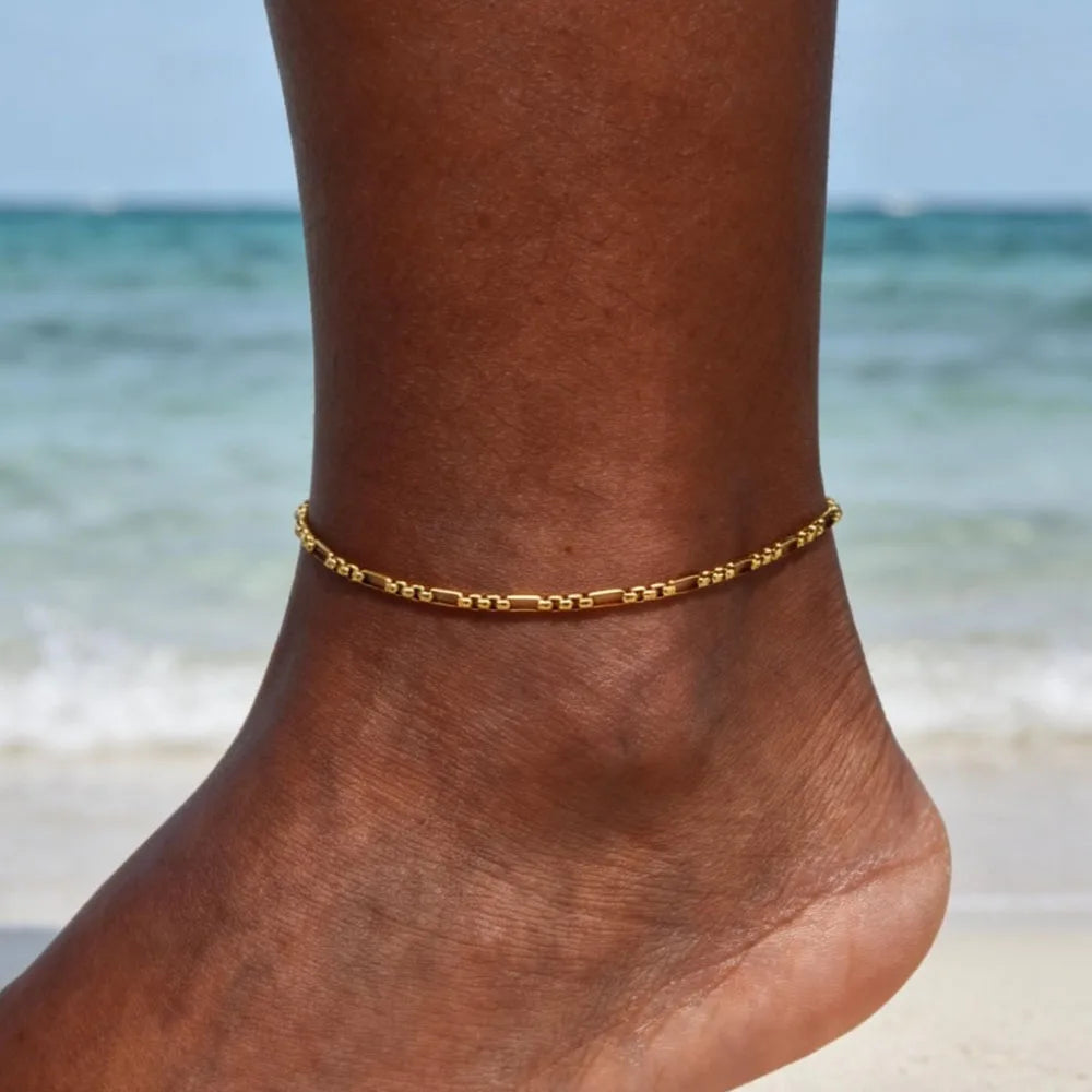 Stainless Steel Women's Anklets, 18K Gold Plated Waterproof Foot Jewelry, Adjustable Chain Ankle Bracelet for Beach Jewelry