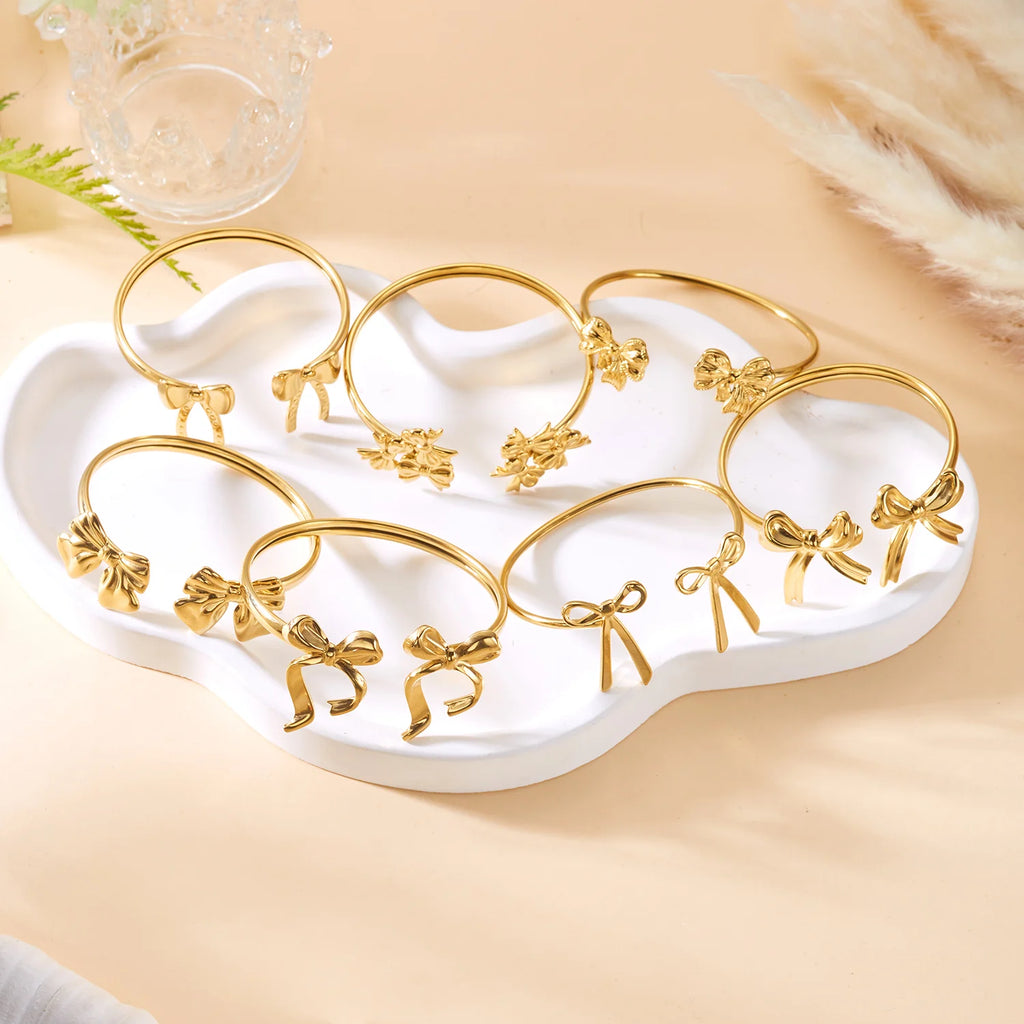 New Classic Sun Moon Pattern Open Bangles Bracelet For Women Gold Color Stainless Steel Heart Cuff Bracelet Hand Ornament Gift